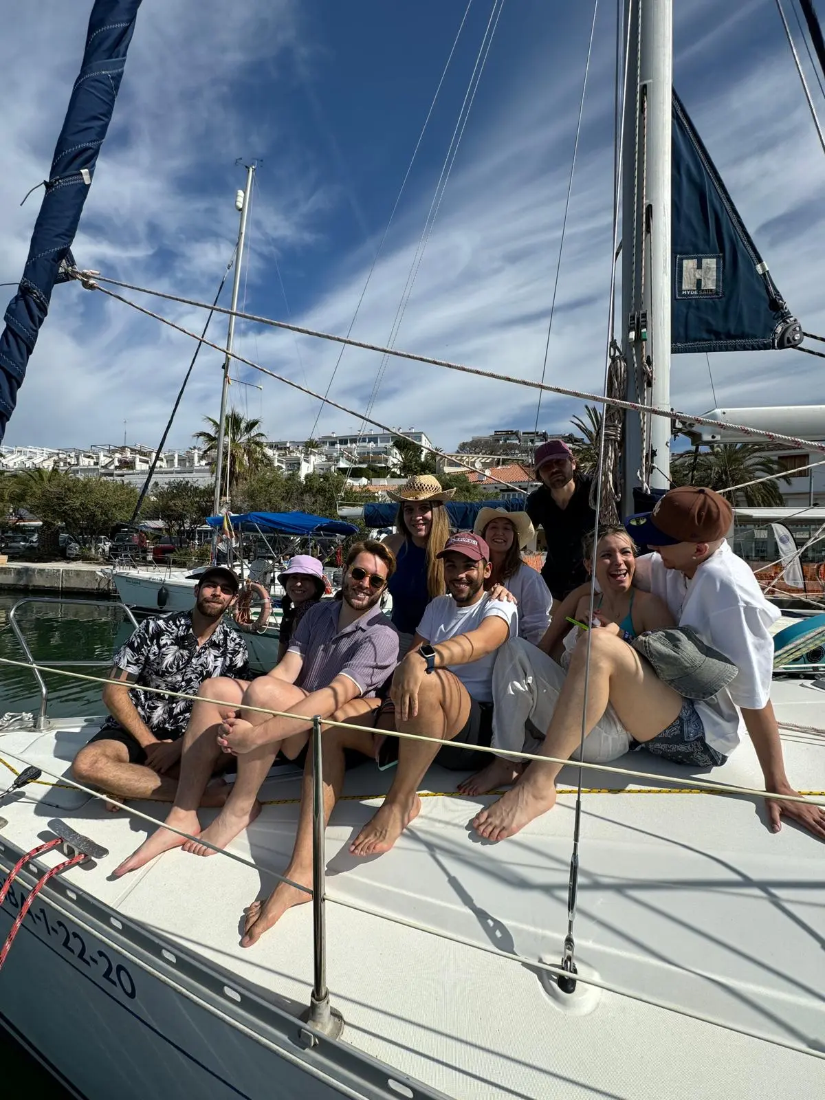 Navegar solo o con amigos: por qué es el plan perfecto de desconexión