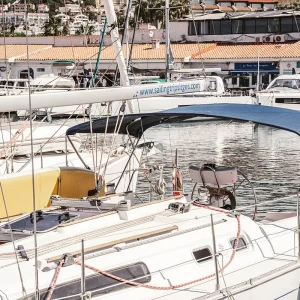 Naviguez une journée entière – Aida